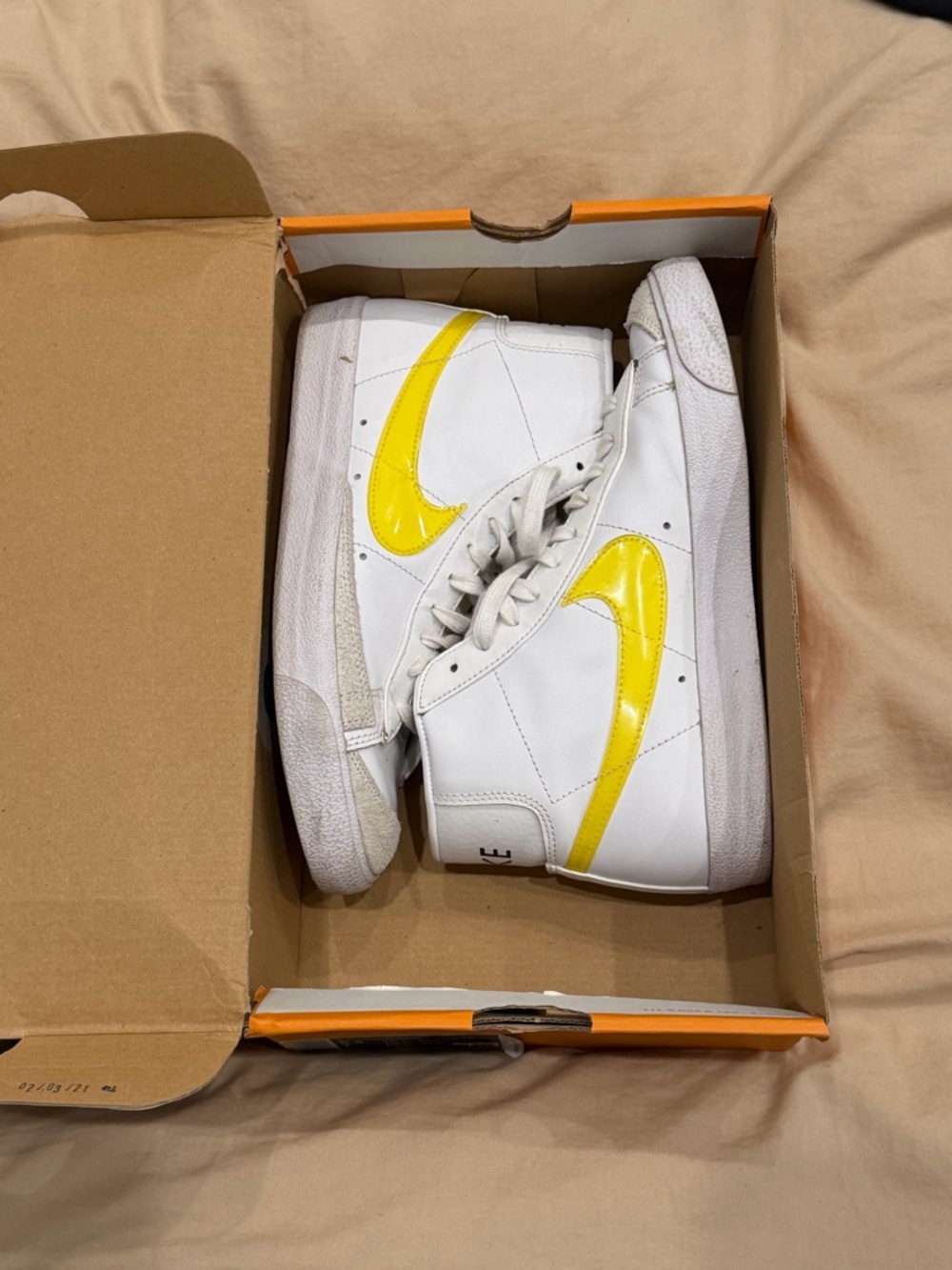 Nike Blazer Mid 77 Essential